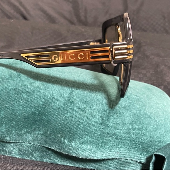 Gucci Black and Gold Sunglasses - Picture 7 of 8